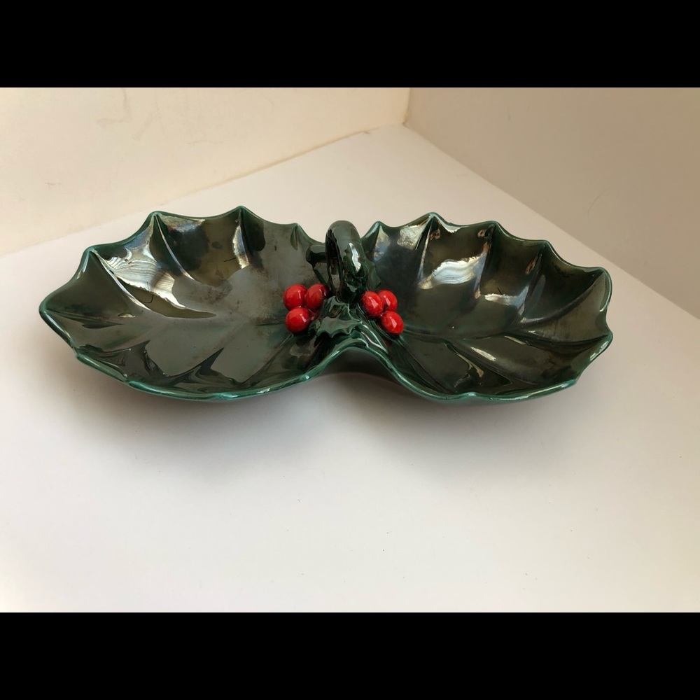 LEFTON GREEN HOLLY BERRY 2-COMPARTMENT DISH